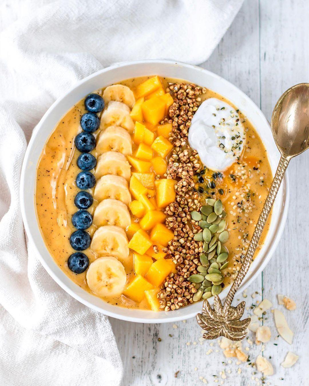 Refreshing Tropical Smoothie Bowl with Toppings