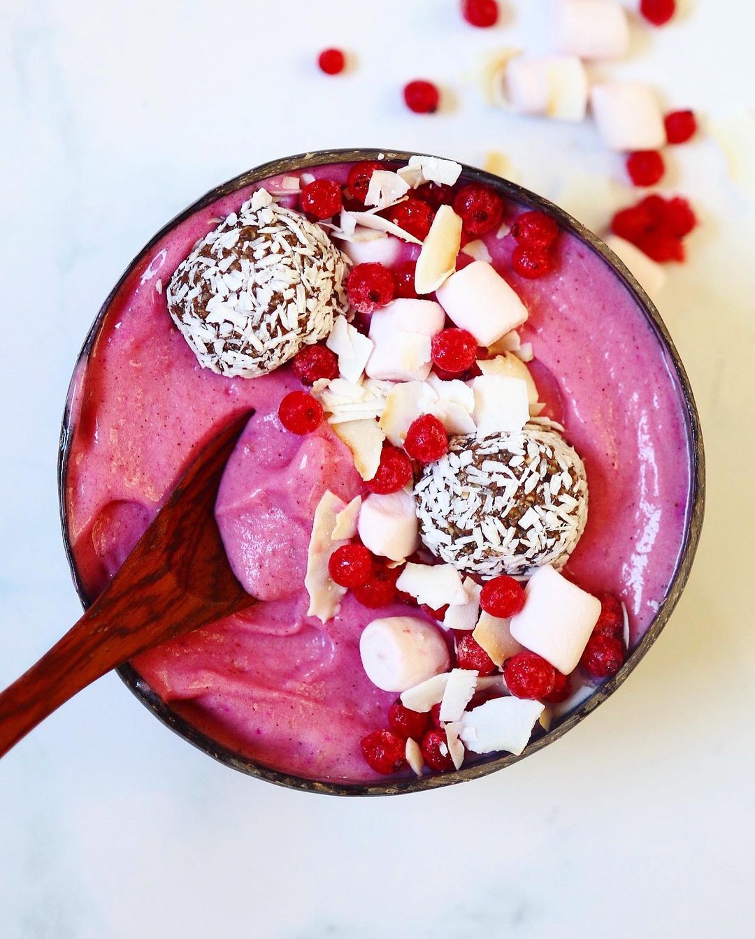 Delicious Vegan Smoothie Bowl with Fruits