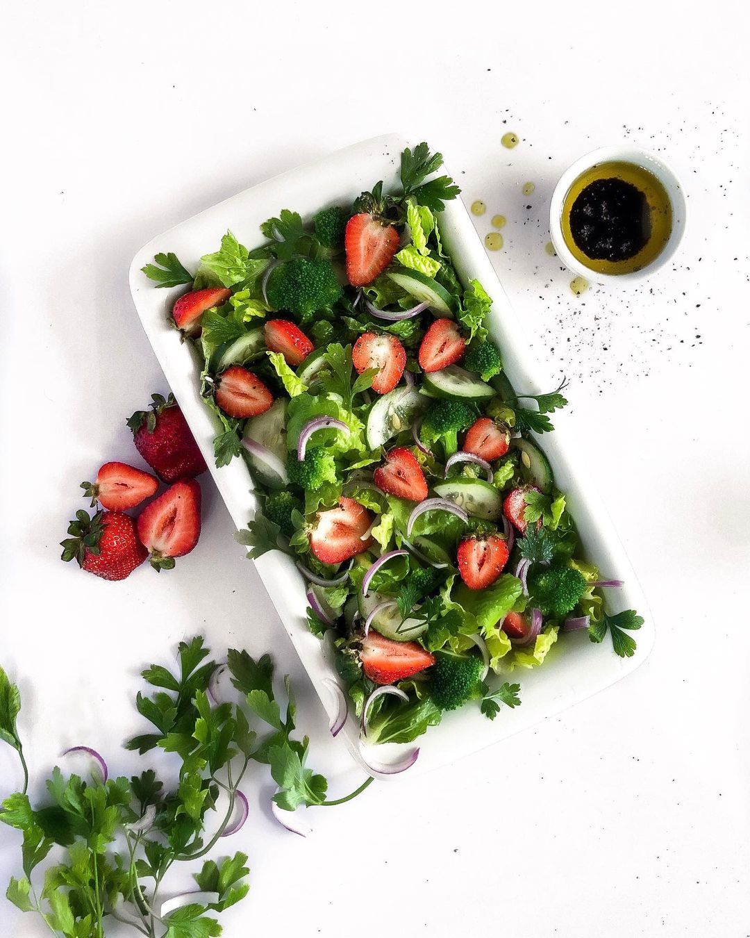 Fresh Strawberry Salad with Vegetables
