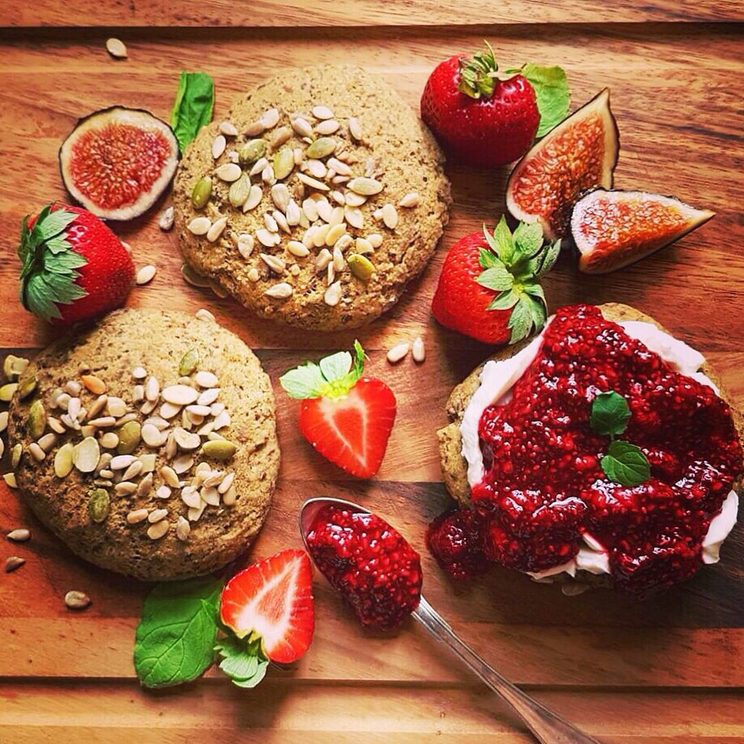 Simple Vegan Oat Scones with Seeds