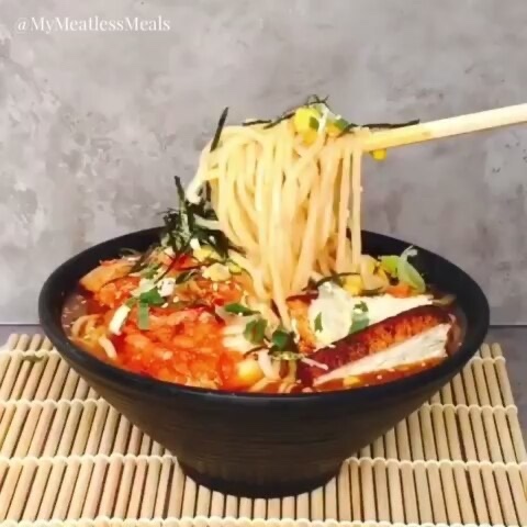 Vegan Kimchi Ramen Noodle Soup
