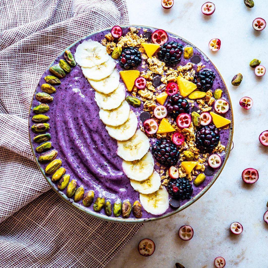 Frozen Banana Blueberry Smoothie Bowl