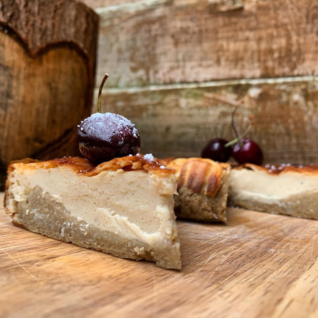 Healthy Vegan Tofu Vanilla Cheesecake