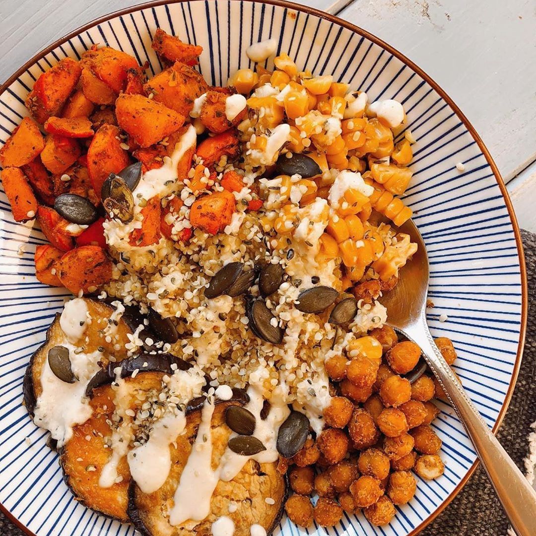 Oven Baked Veggie Bowl with Quinoa and Cashew Sauce