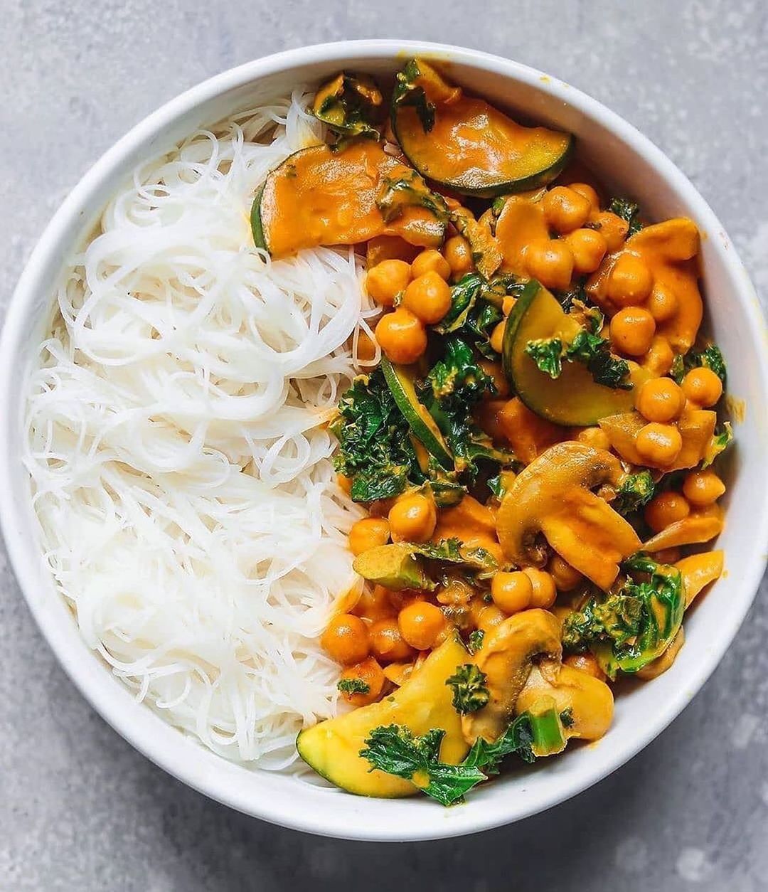Vegan Chickpea Curry with Zucchini and Kale