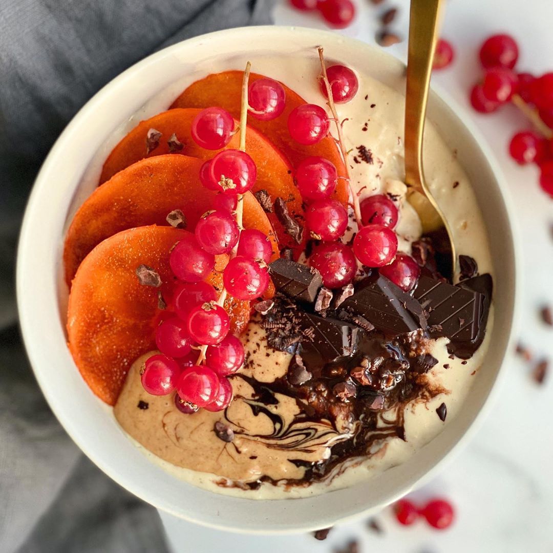 Persimmon and Red Currant Proats Bowl