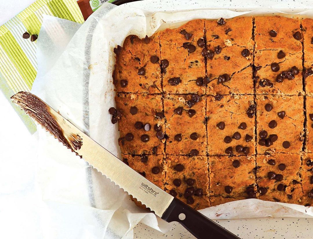 Vegan Banana Chocolate Chip Cake