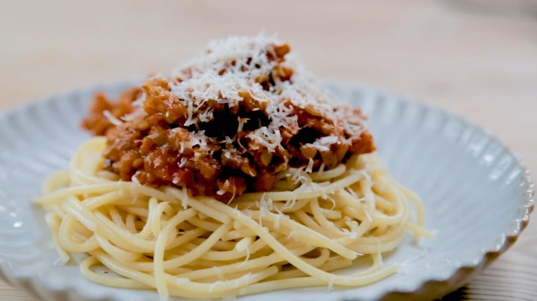 Hearty Veggie Bolognese with Lentils and Mushrooms