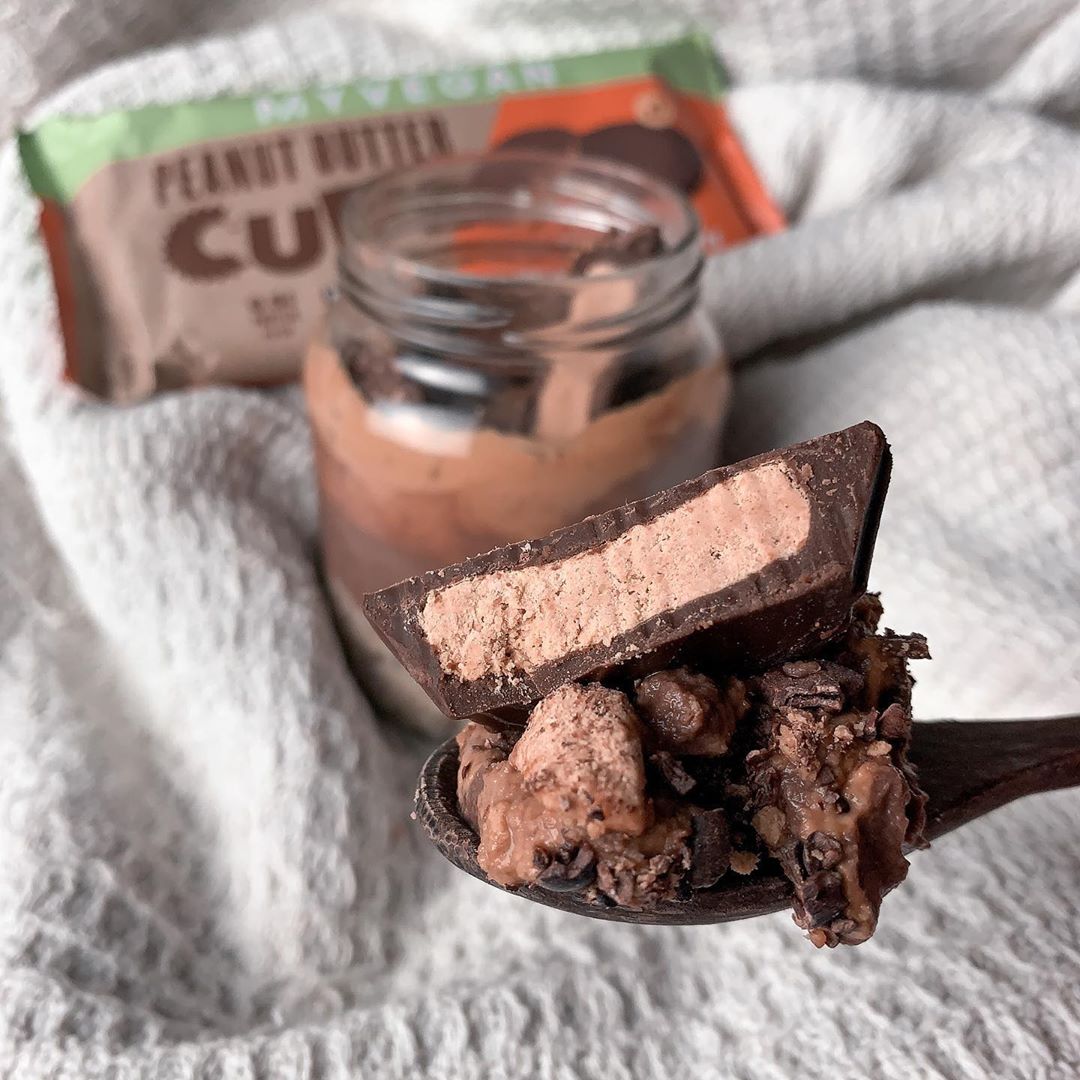 Layered Overnight Oats with Aquafaba Chocolate and Peanut Butter