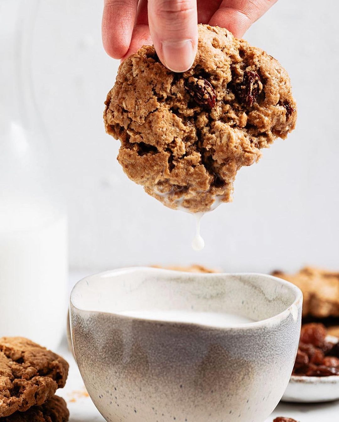 Delicious Vegan Oatmeal Cookies
