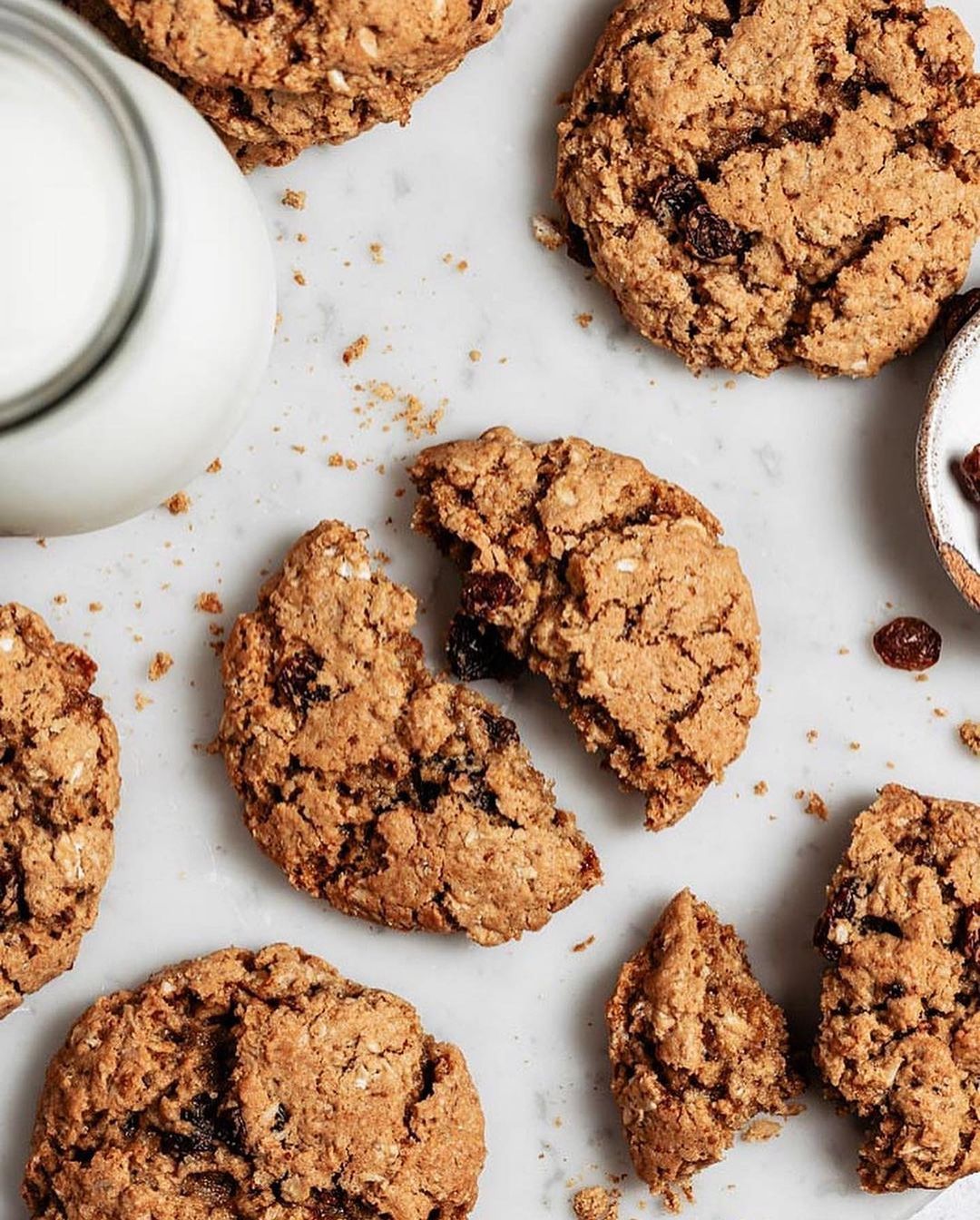 Delicious Vegan Oatmeal Cookies