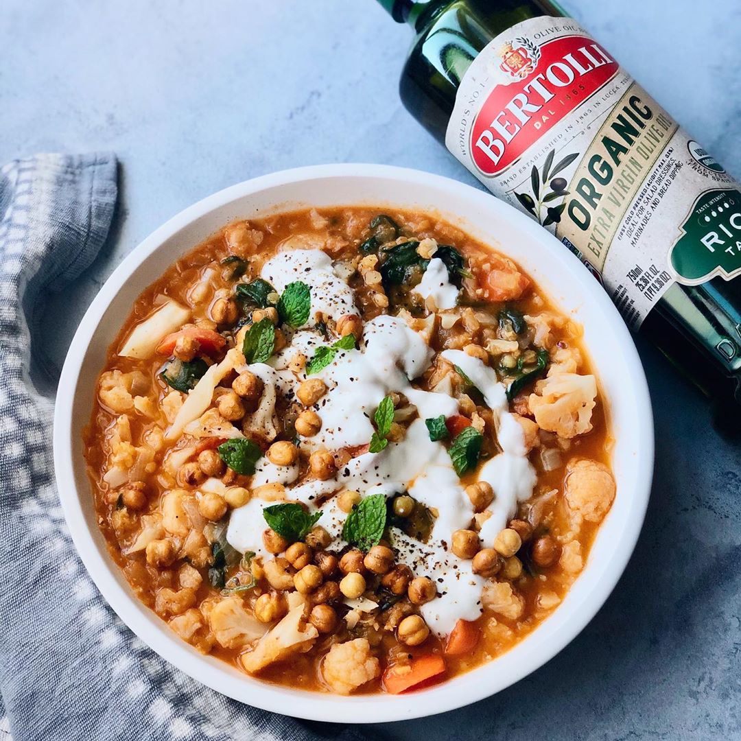Buttery Vegan Lentil Cauliflower Soup