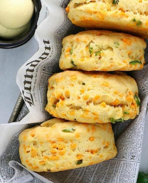 Alapeño Cheddar Scones