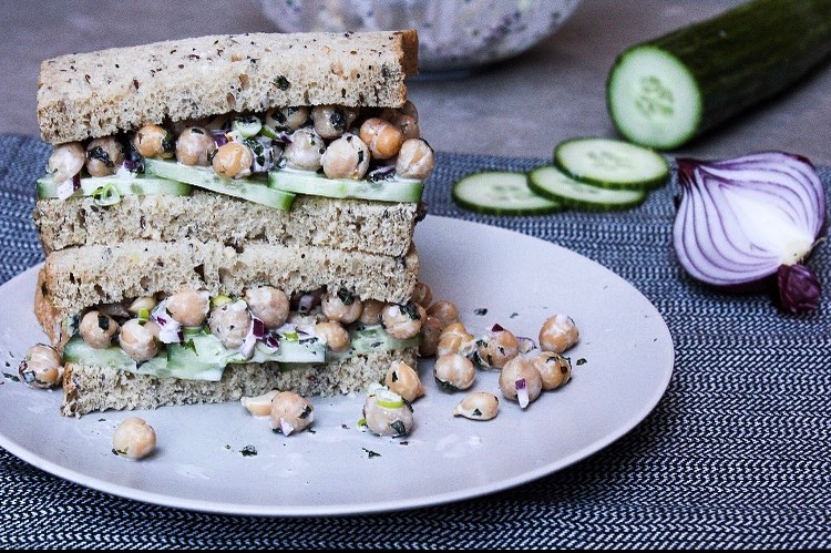 Vegan Chickpea Tuna Sandwich with Seaweed