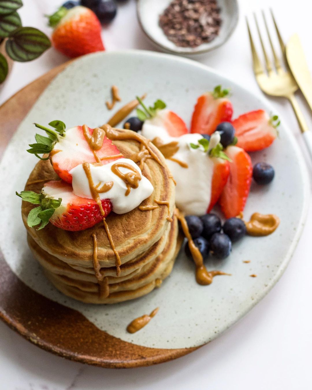 Easy Thick and Fluffy Vegan Pancakes