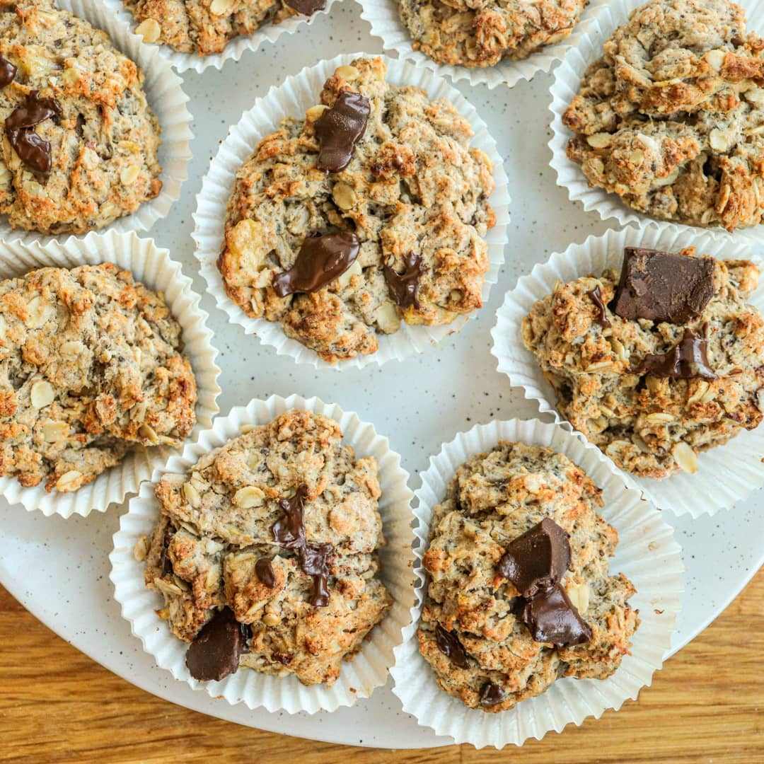 banana and oat muffins