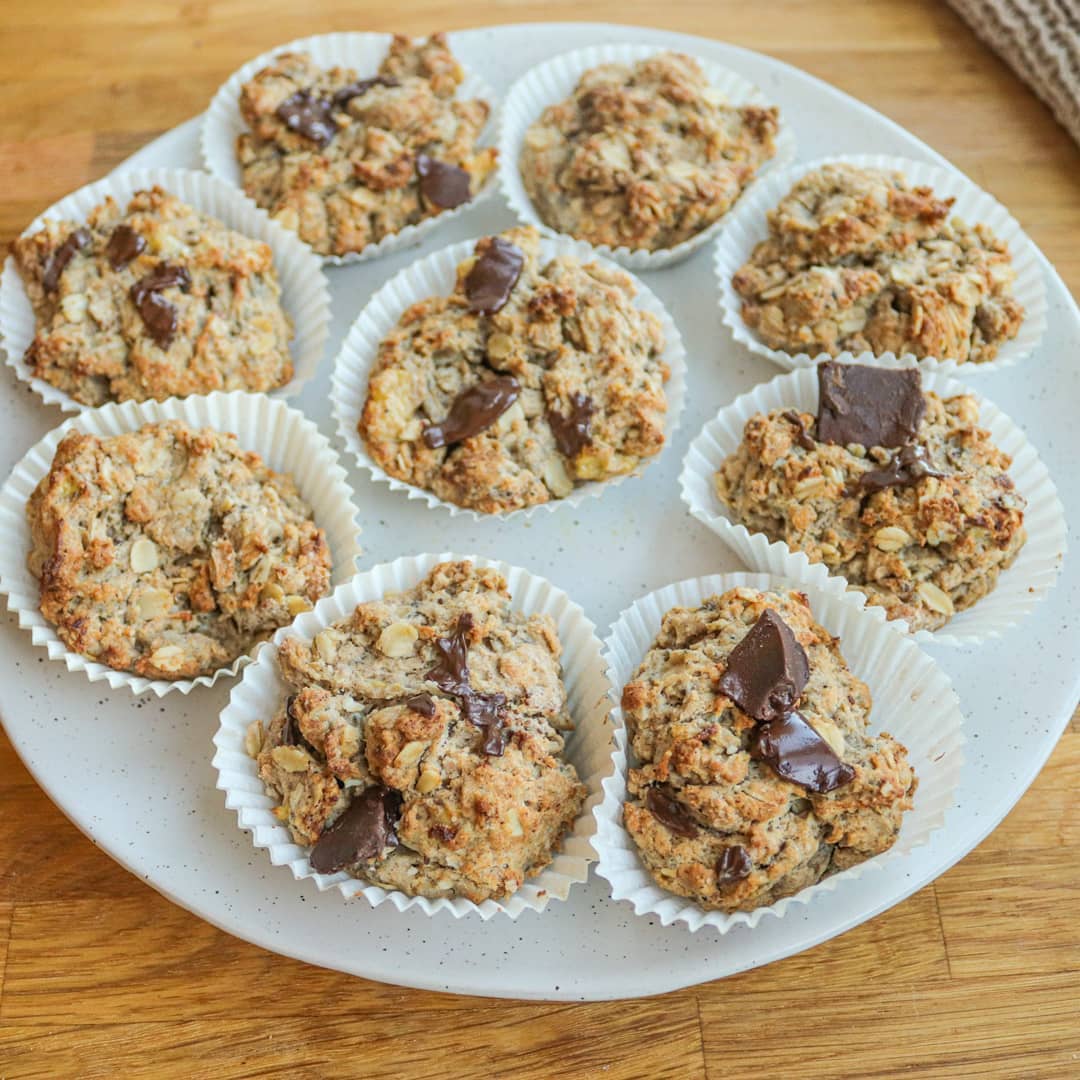 banana and oat muffins
