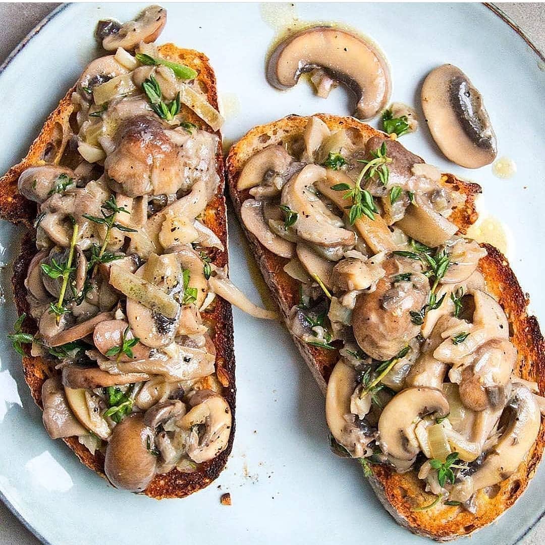 Creamy Garlic and Thyme Mushroom Toast