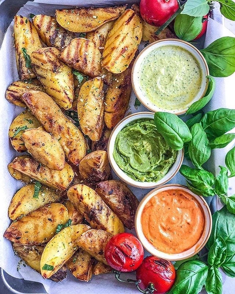 Grilled Steak Potato Fries with Dips
