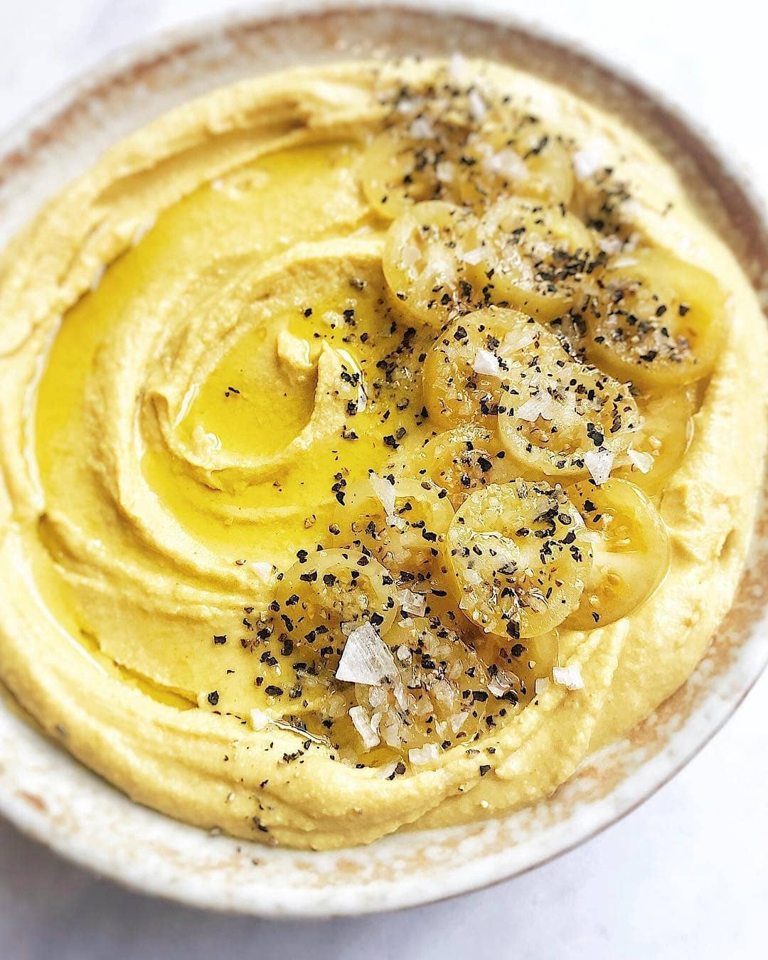 Anti-Inflammatory Nourishing Ultra-Creamy Turmeric Hummus