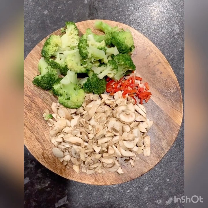 Garlic Broccoli Mushroom Pasta