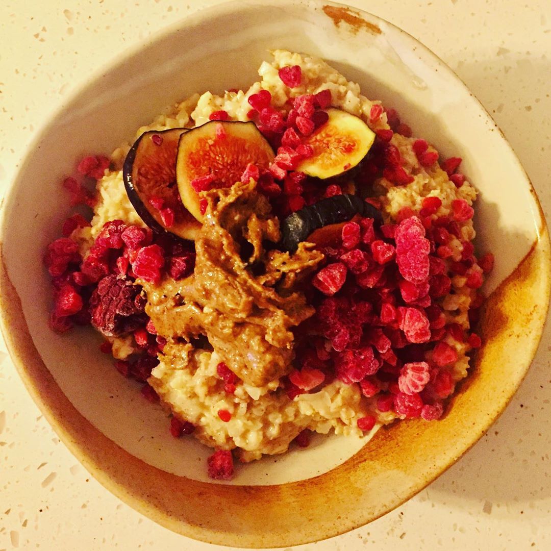 Creamy Cinnamon Cauliflower Oats