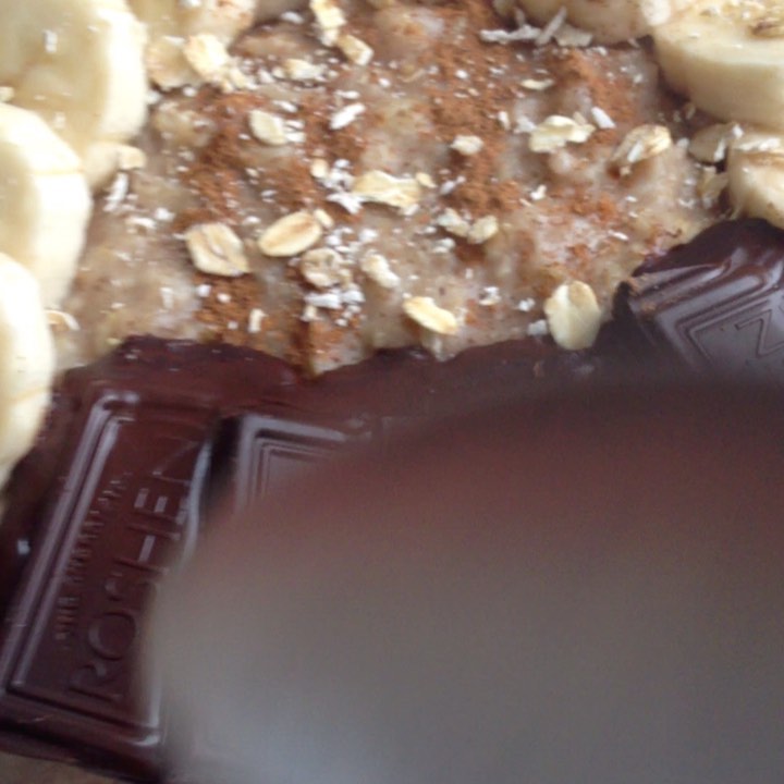 Banana and Chocolate Oatmeal