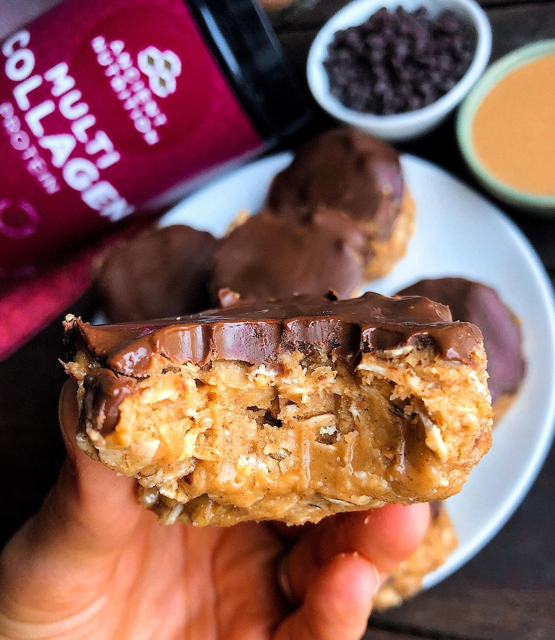 No-Bake Peanut Butter Chocolate Oat Cups