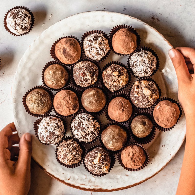 Easy Vegan Chocolate Truffles