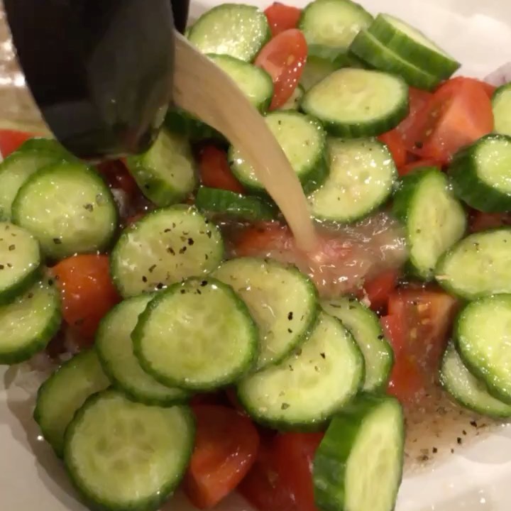 Homemade Red Wine Vinaigrette Dressing