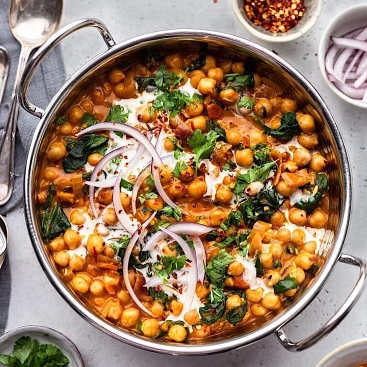 Vegan Chickpea and Spinach Curry