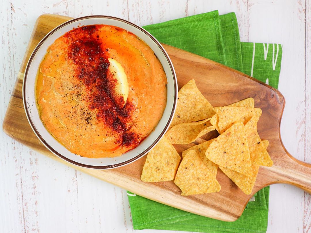Quick and Easy Smoked Paprika Hummus