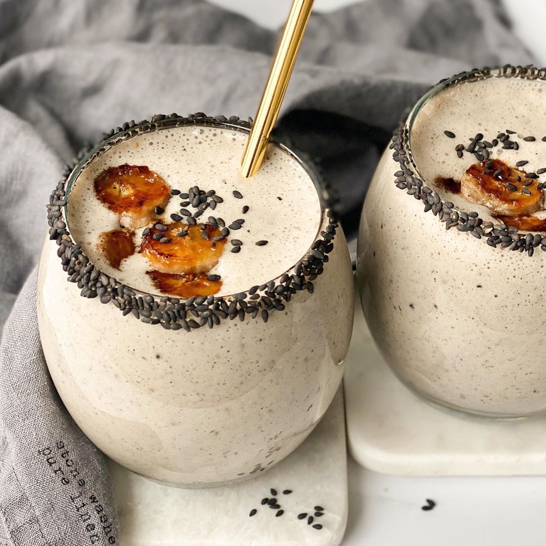 Black Sesame and Vanilla Protein Smoothie