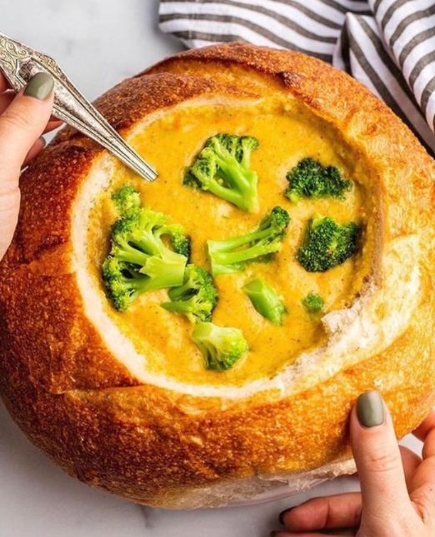 Get a Load of This Cheesy Broccoli Soup