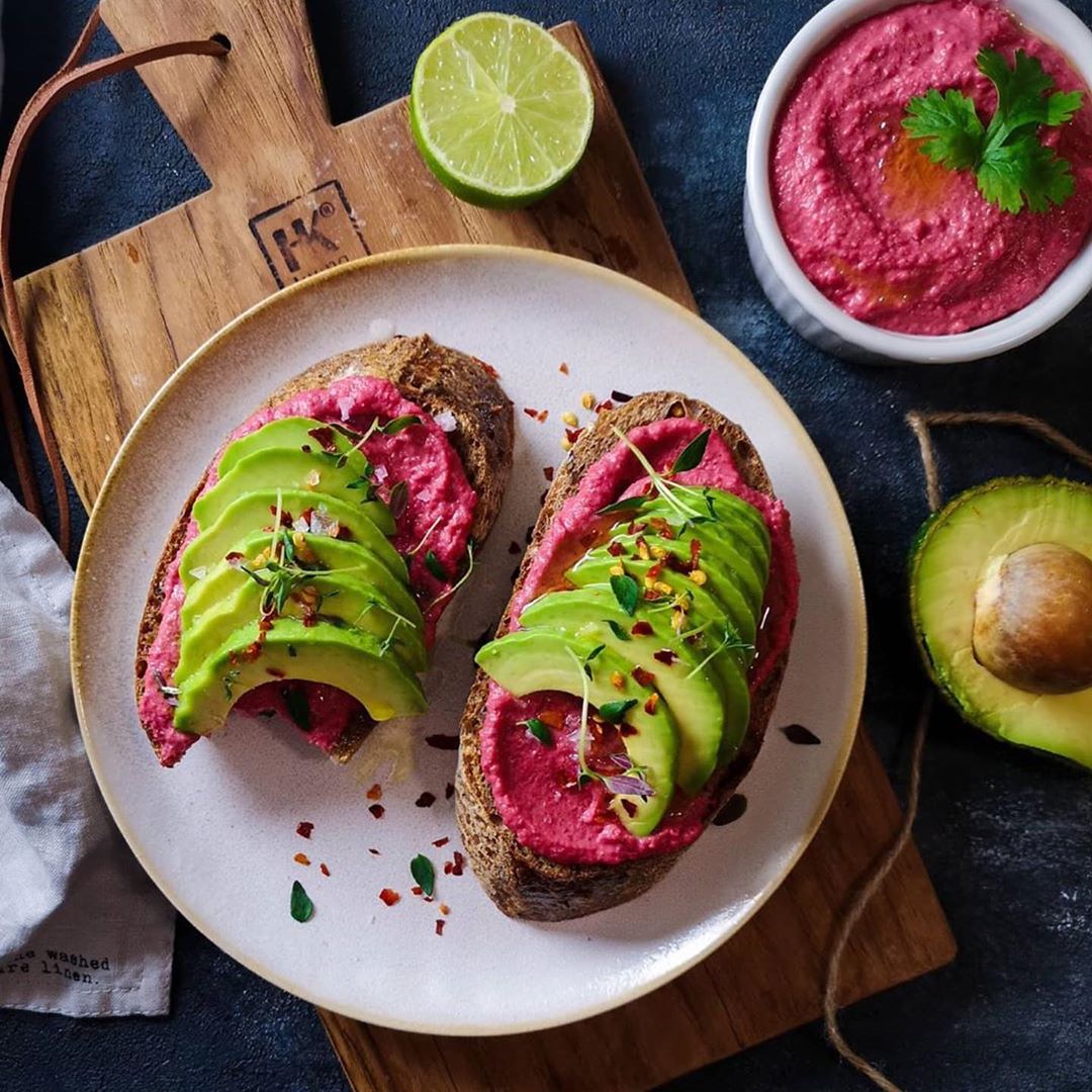Homemade Beet Hummus with Avocado and Bread