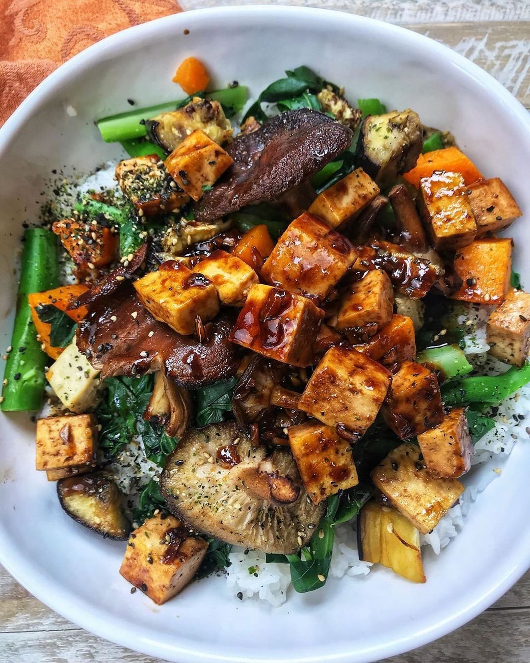 Hoisin and Garlic Sauce Tofu Bowl
