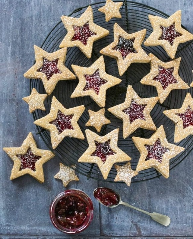 Star Cookies with Cherry Jam