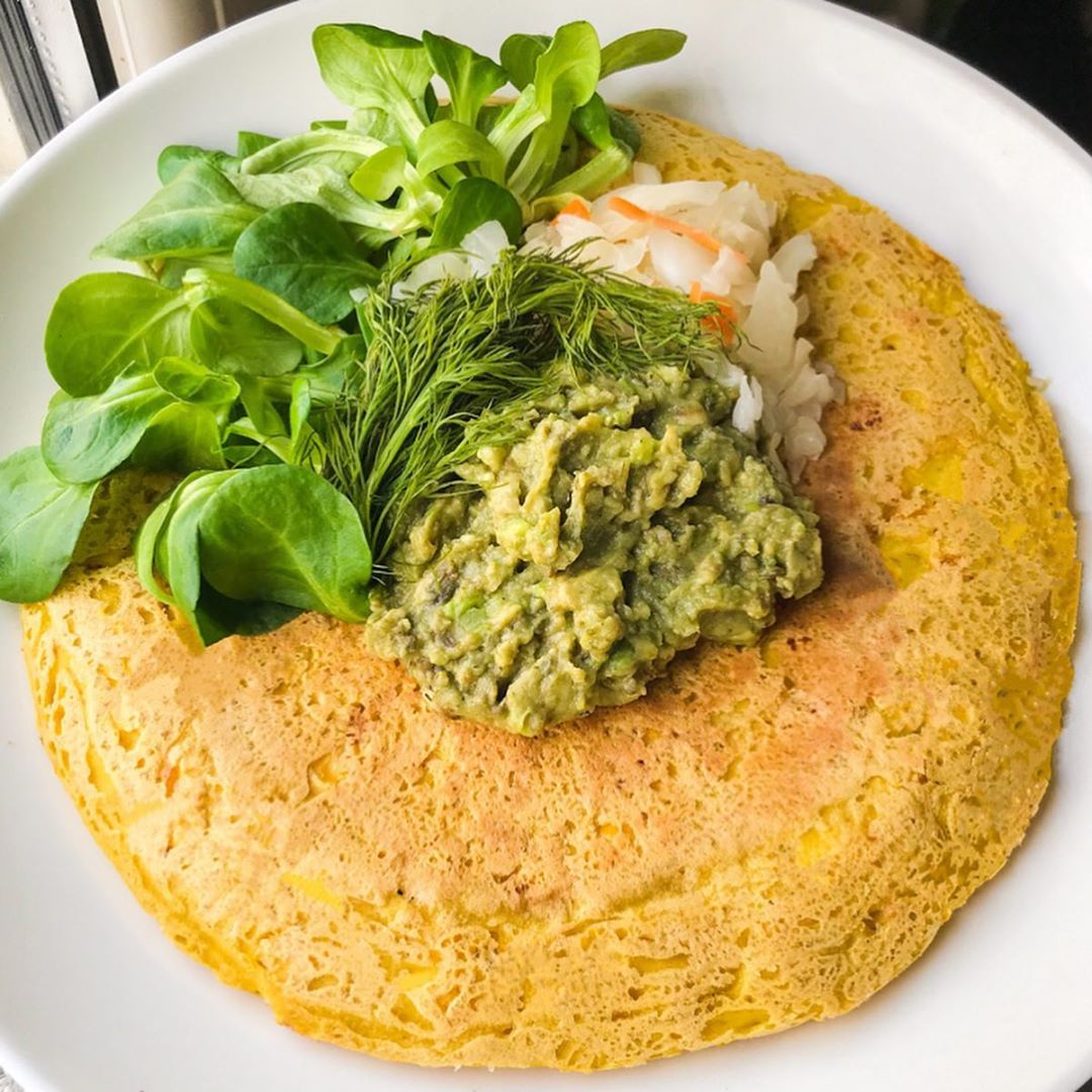 Fluffy Tofu Omelette with Veggies and Spices