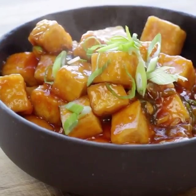 Crispy General Tso's Tofu Stir-Fry