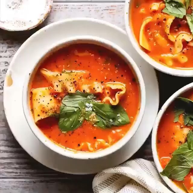 Easy Vegan Lasagna Soup