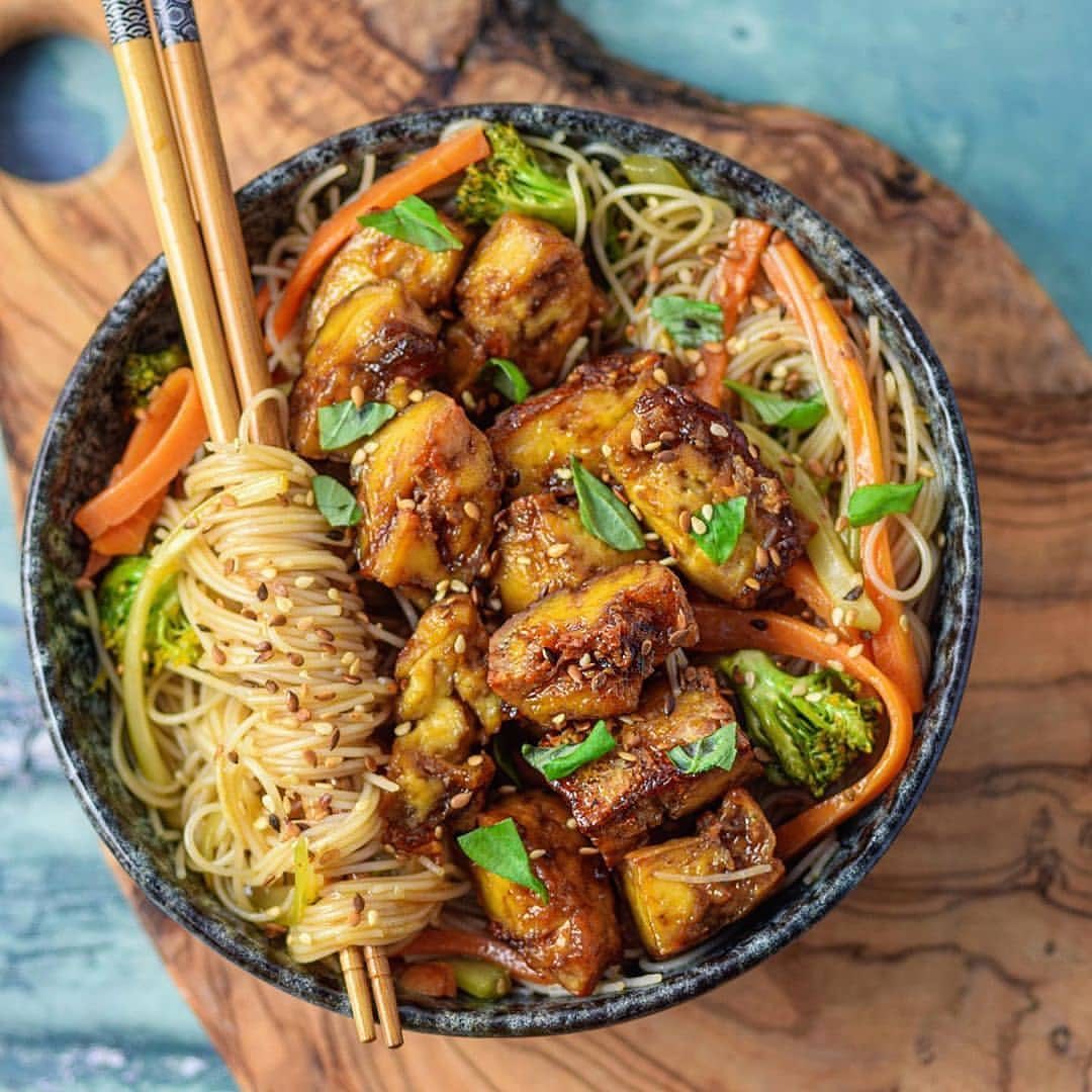Glossy Slurpy Noodles with Crispy Sweet and Sour Tofu By