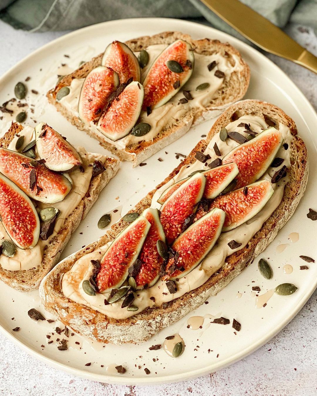 Figs and Protein Sourdough Toasts