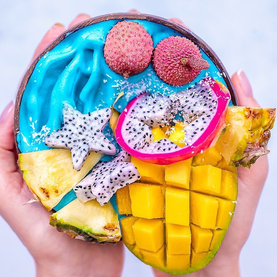 Homemade No Sugar Blue Healthy Smoothie Bowl