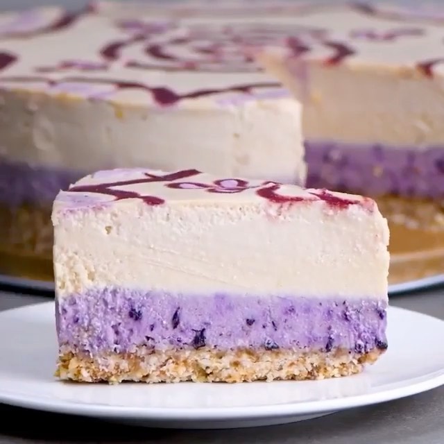 Vegan Blueberry Cheesecake with Fruity Design