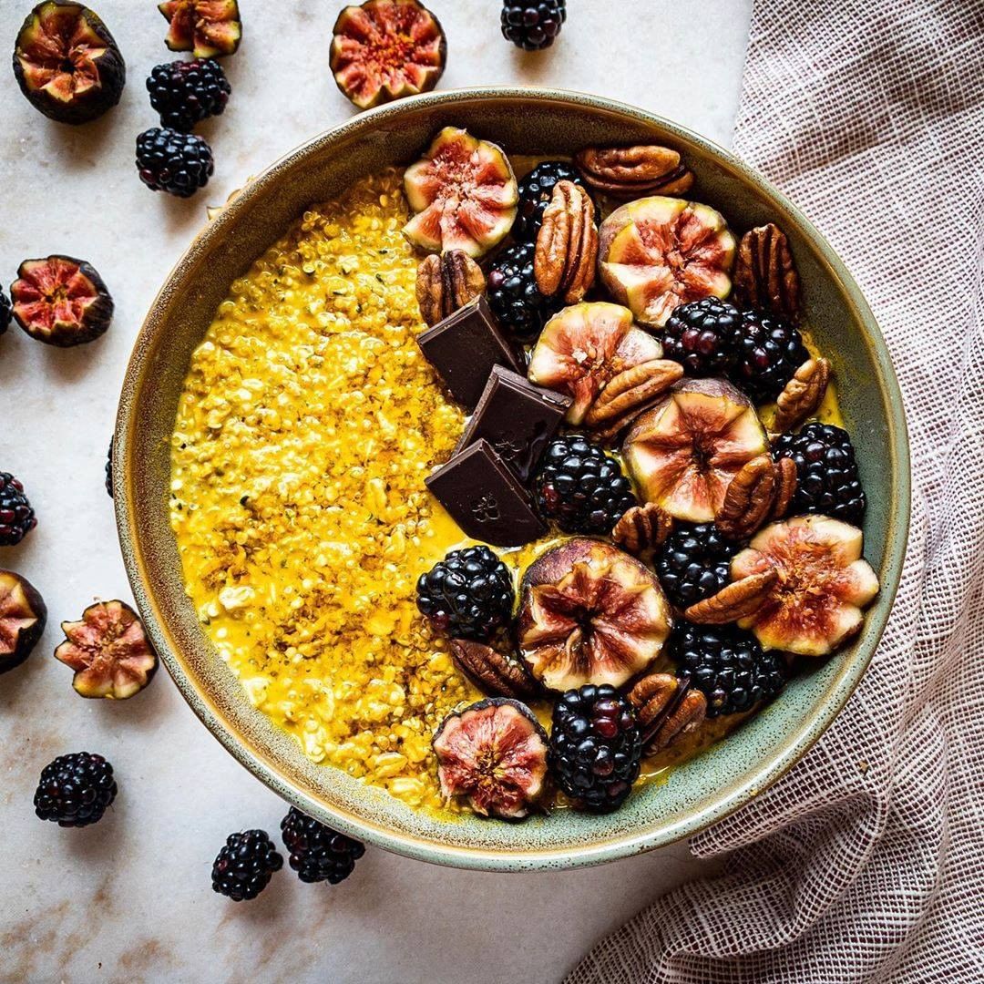 Golden Quinoa Breakfast Porridge