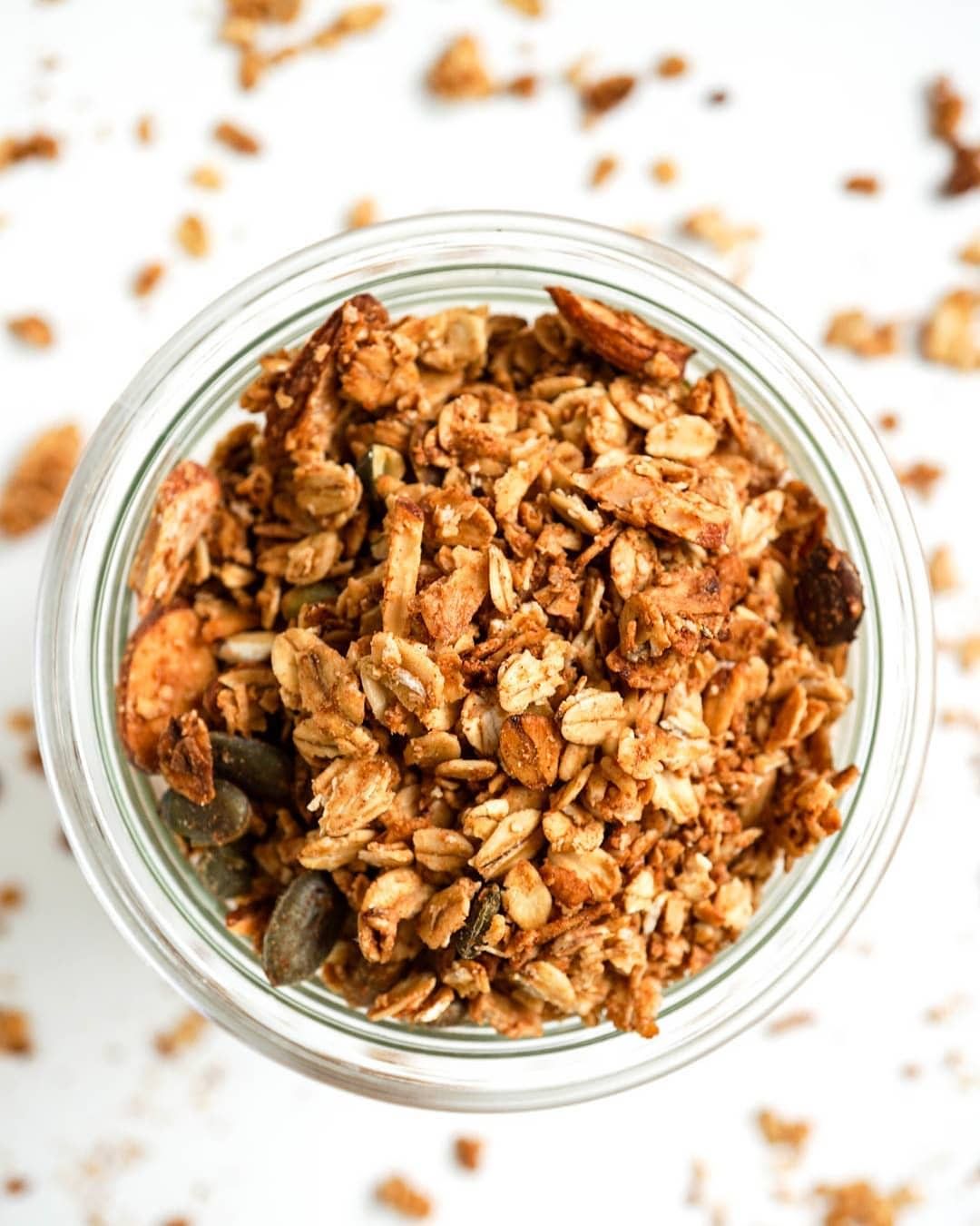 Homemade Vegan Granola with Oats and Almonds