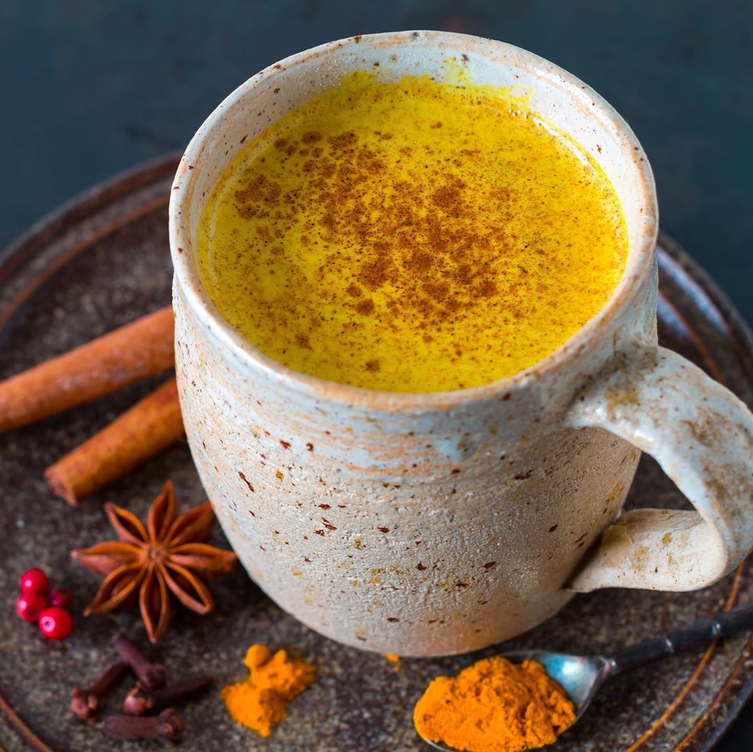 Golden Turmeric Latte with Anti-Inflammatory Benefits