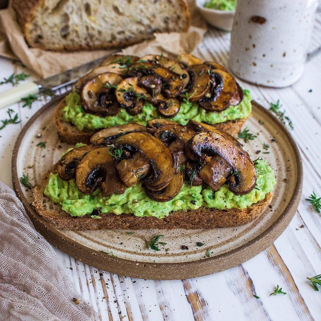 Easy Avocado Mushroom Toasts with Garlic
