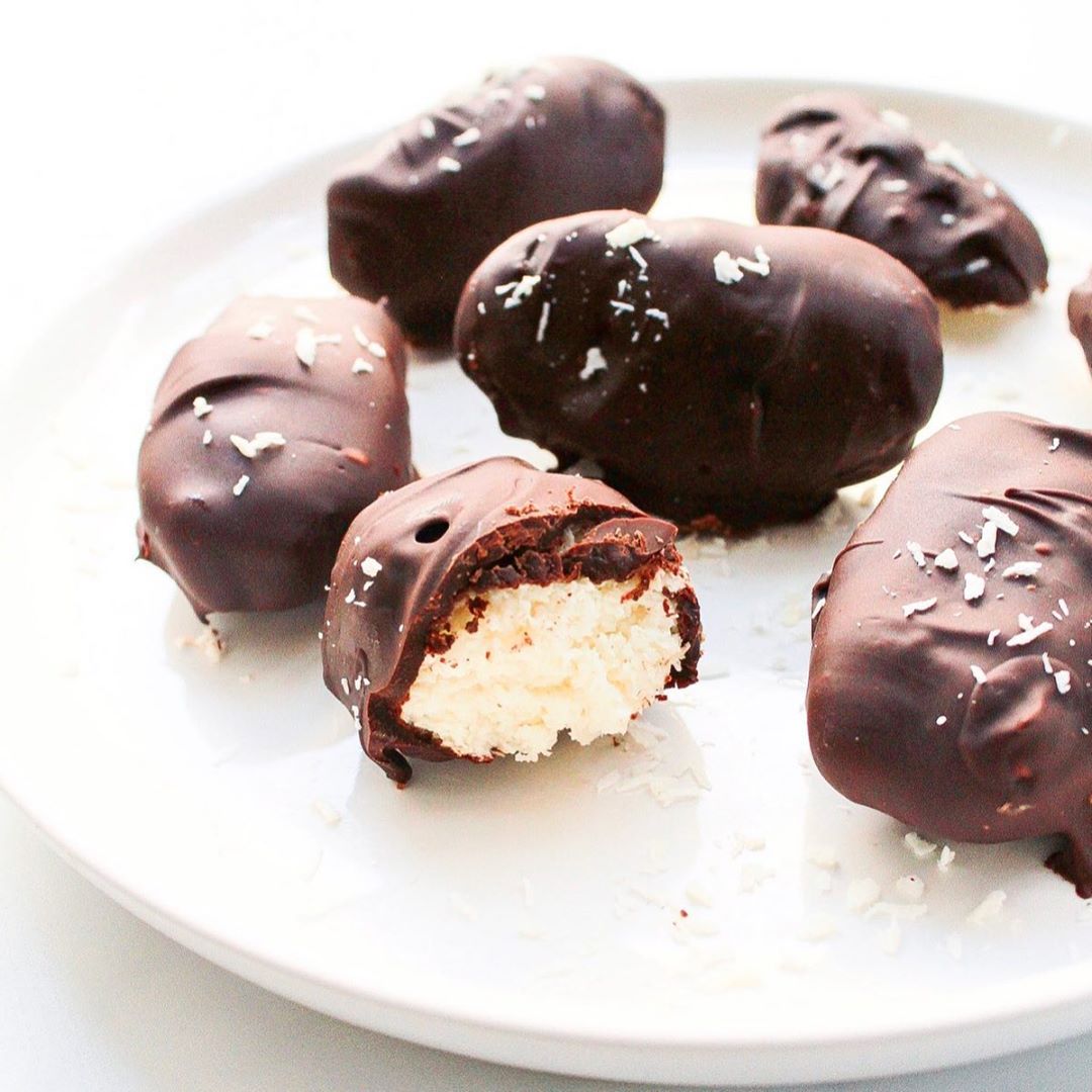 Homemade Bounty Chocolate Coconut Bars