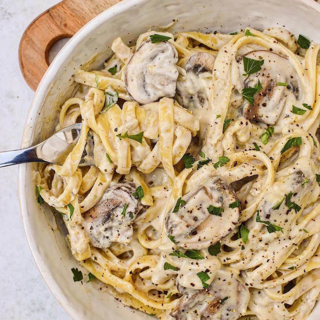 Simple Vegan Fettuccine Alfredo Pasta